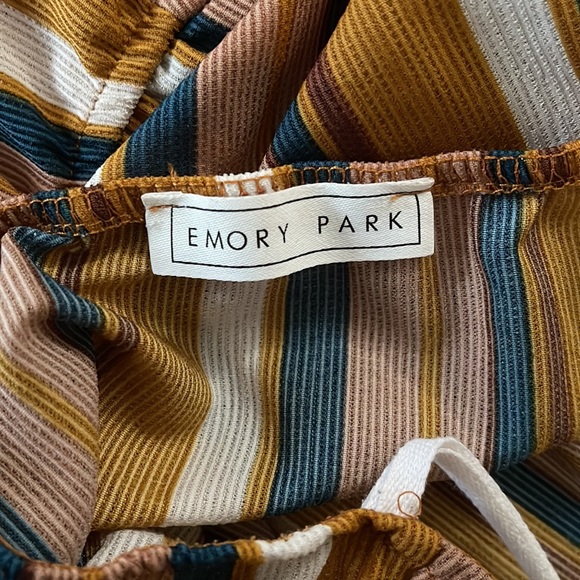 Emory Park pants halter top jumpsuit wide legged. - Picture 7 of 9